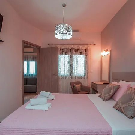 Διαμέρισμα House Christina Βουρβουρού