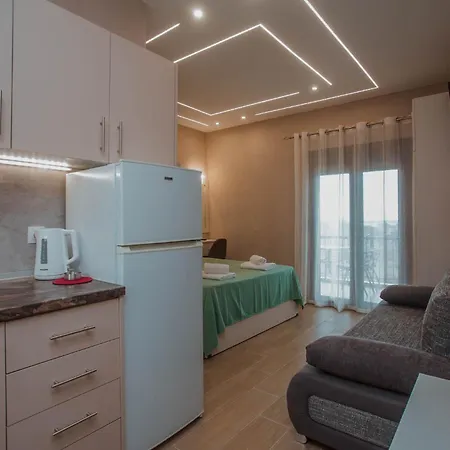 House Christina 아파트 보우르보우로우